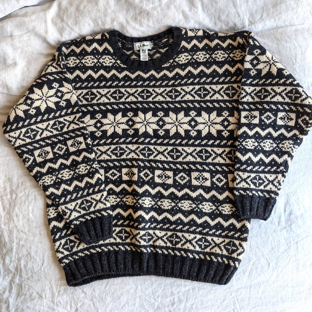 sweater L wool snowflakes L.L. Bean pullover